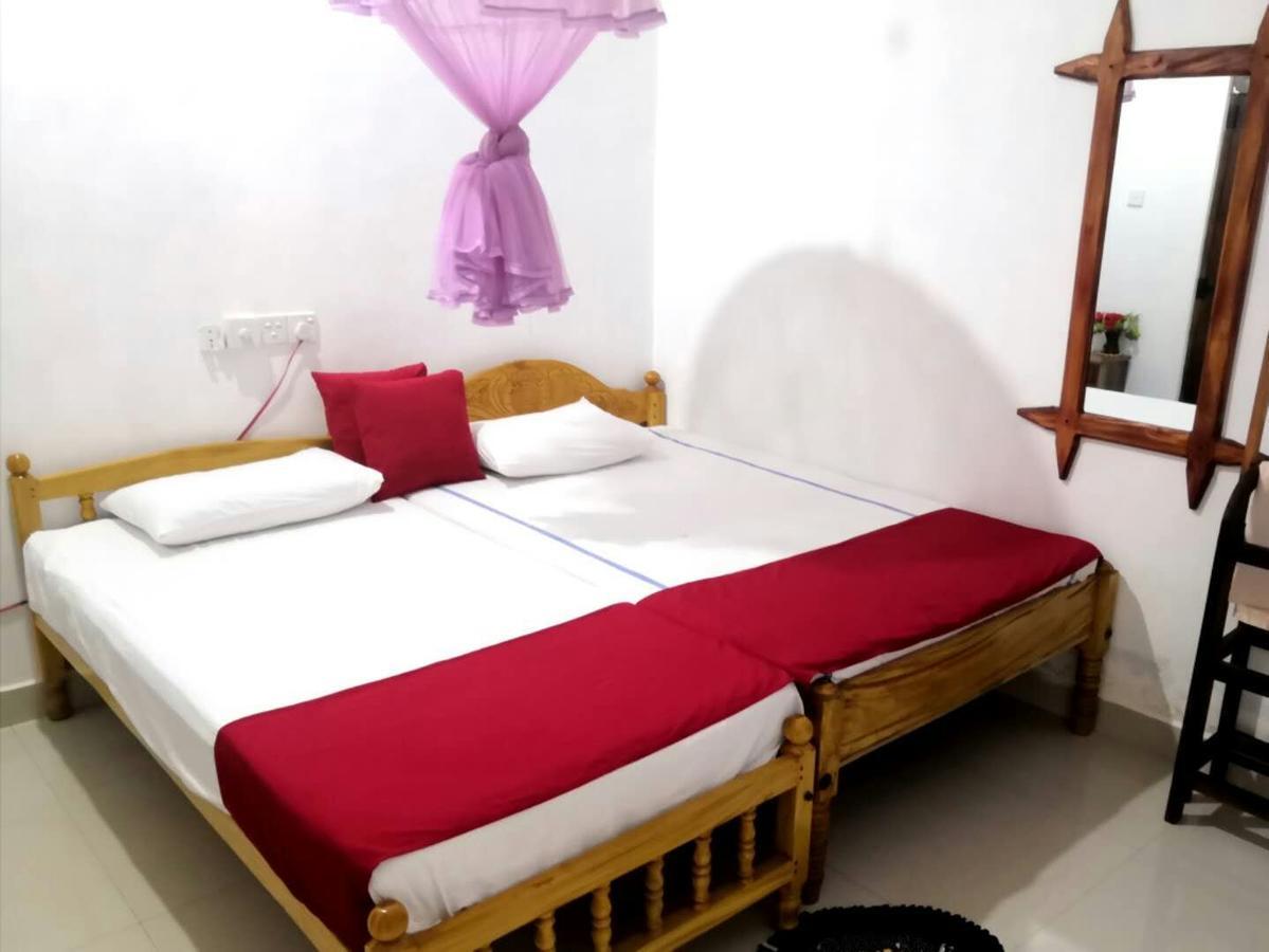 Alass Ga For Pets Lovers Trincomalee Exterior photo